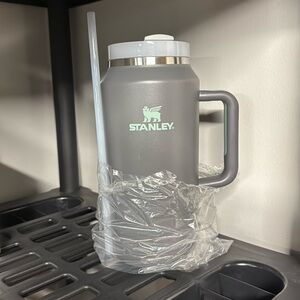 64 OZ Stanley Tumbler